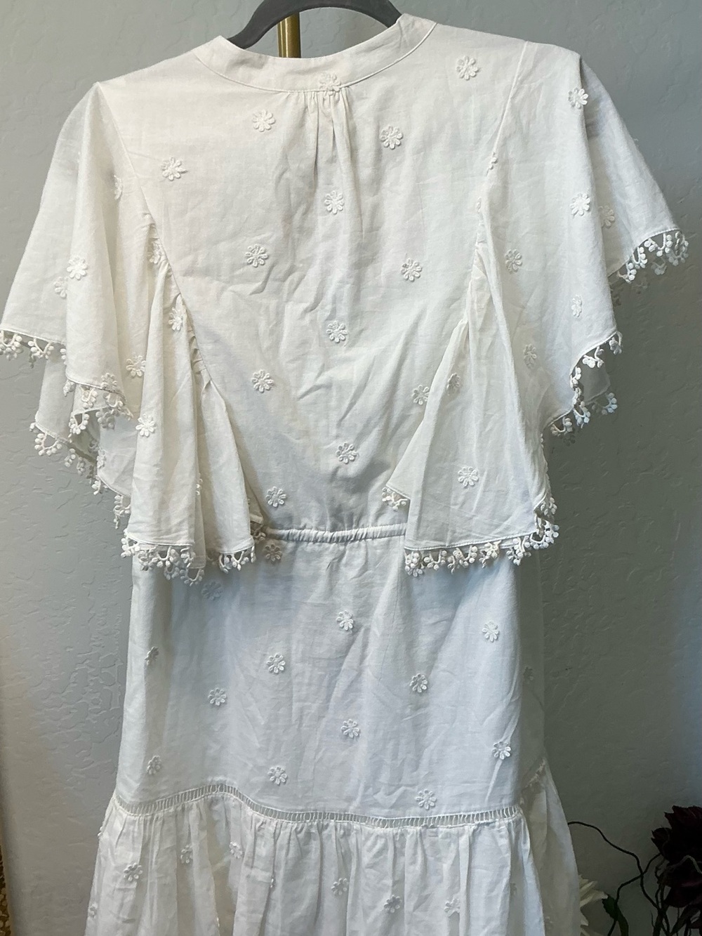 FARM RIO 3D FLOWER MINI DRESS OFF WHITE BEADED TASSELS (some missing tassels) - Picture 4 of 4